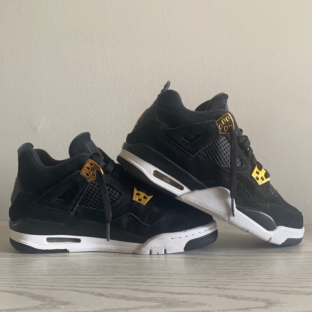 Air Jordan Retro 4 Royalty - Picture 3 of 4